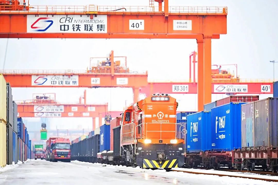 中欧班列累计开行9万列